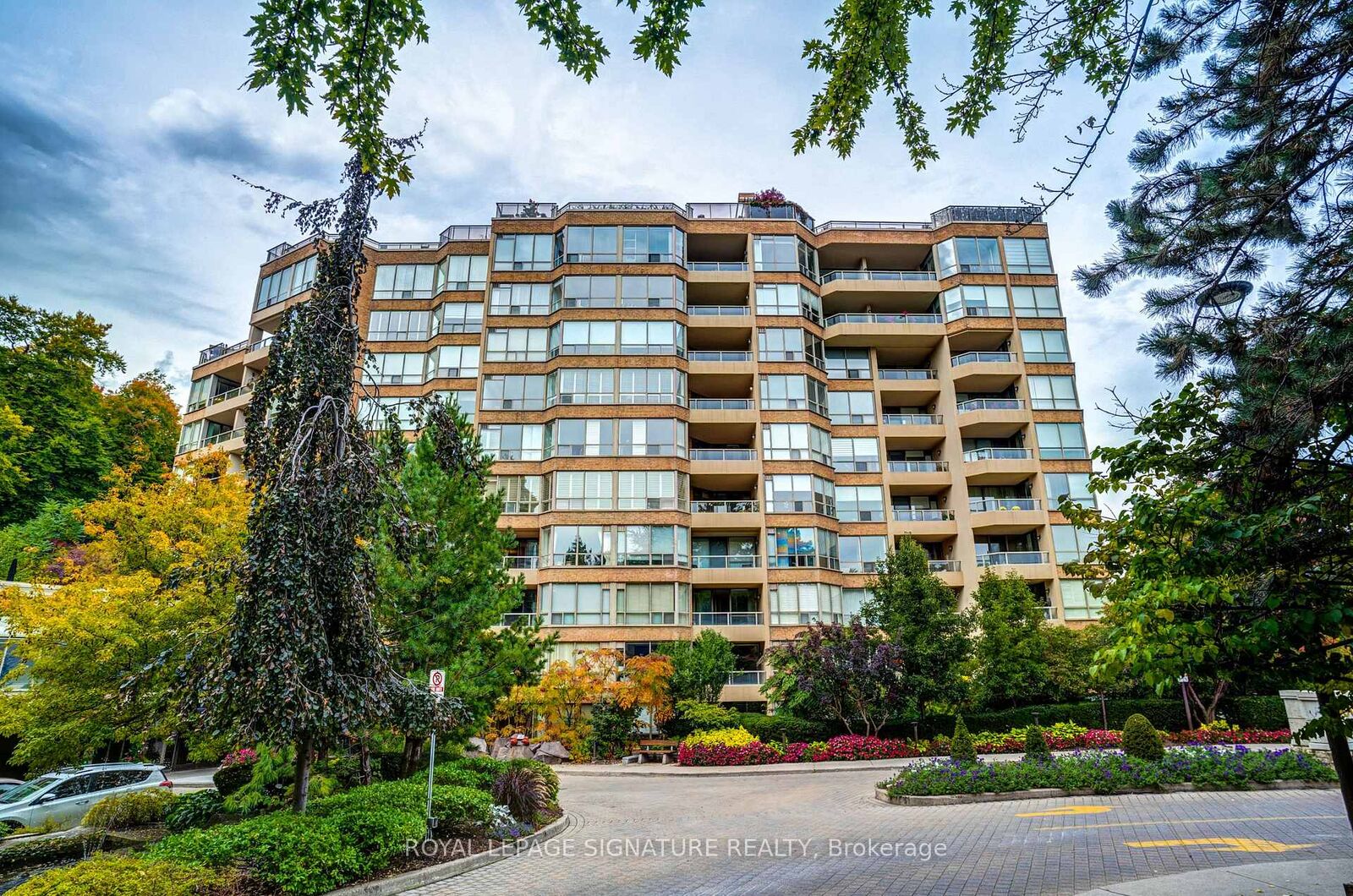Property Photo:  3800 Yonge Street Pl3  ON M4N 3P7 