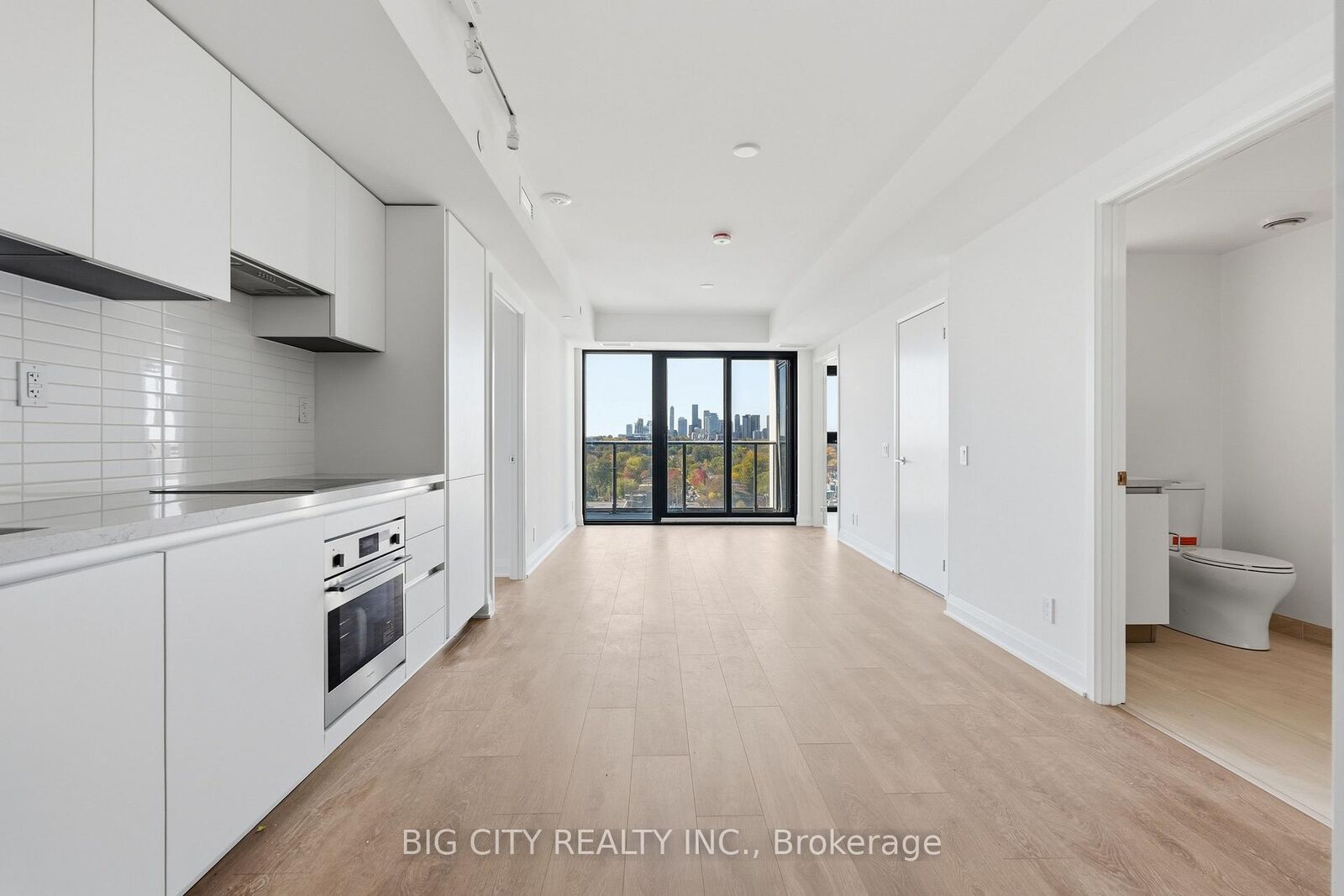 Property Photo: 25 Frederick Todd Way 1303 ON M4G 0E8
