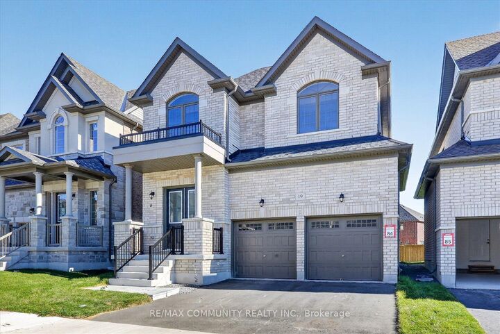 Property Photo:  19 Rogerson Street  ON L1B 0W4 