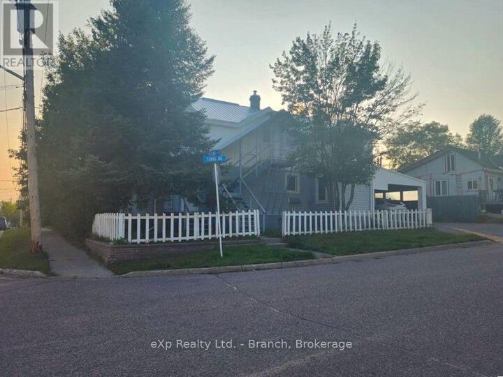 Property Photo:  58 Second Street East  ON P2N 1R5 