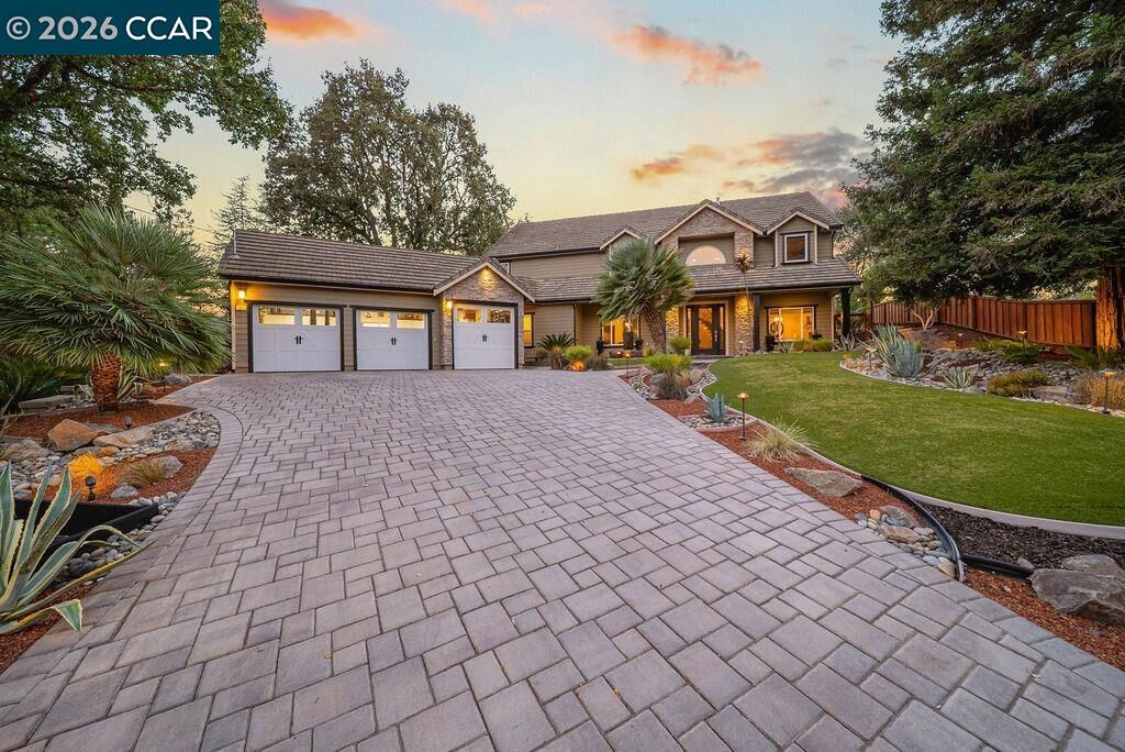 Property Photo:  101 Amigo Ln  CA 94596 