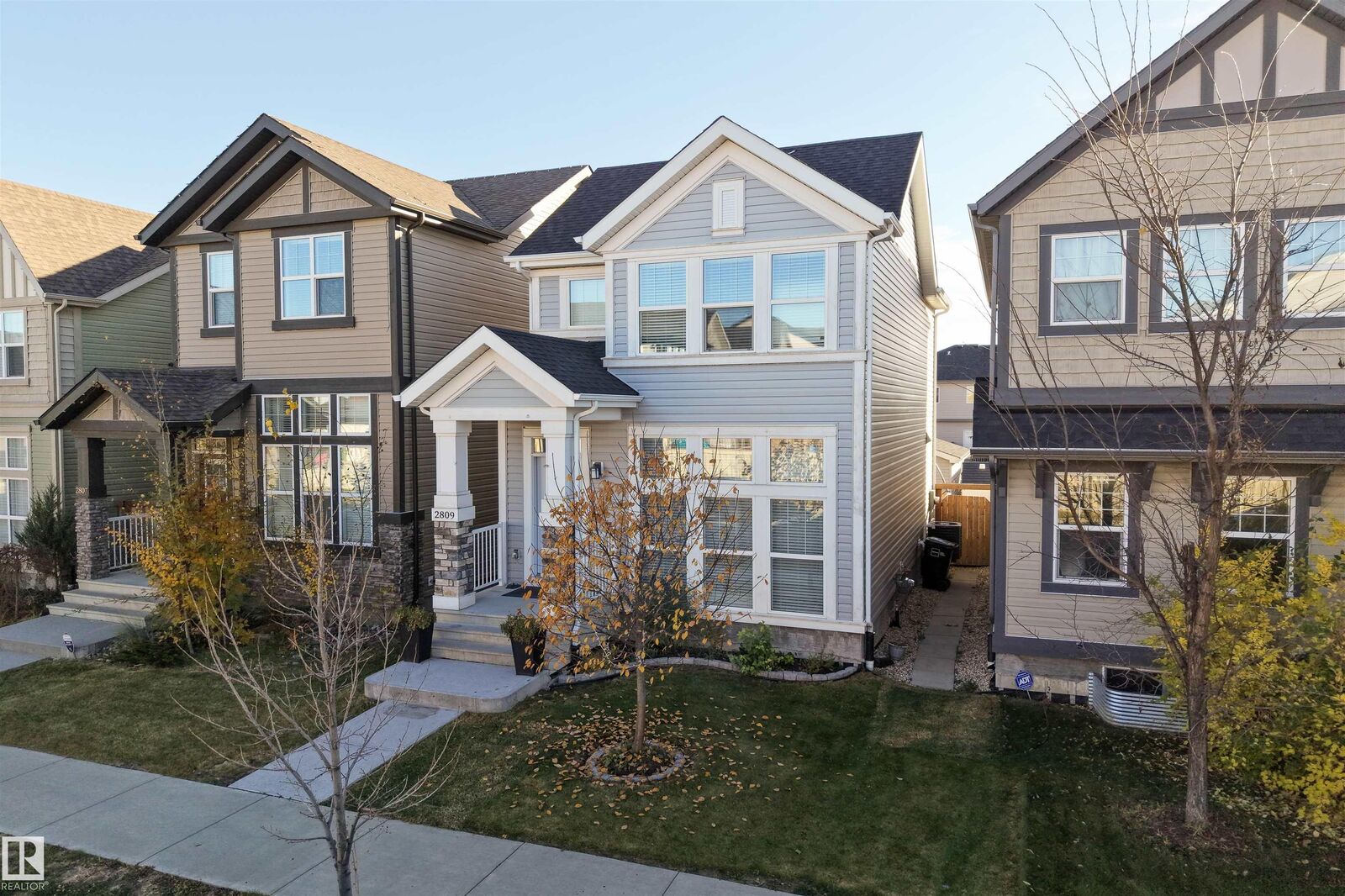 Property Photo:  2809 Anton Wynd SW  AB T6W 4B1 