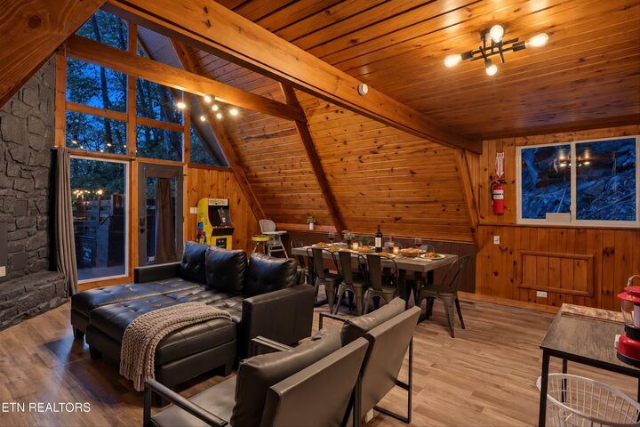 Property Photo: 1161 Ski Mountain Rd TN 37738
