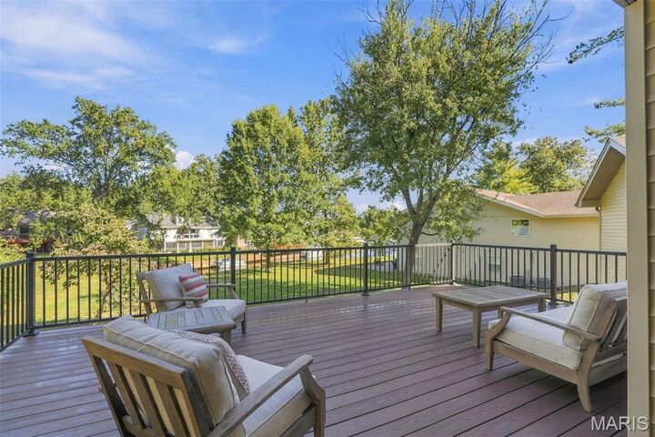 Property Photo: 18 Clermont Court MO 63367