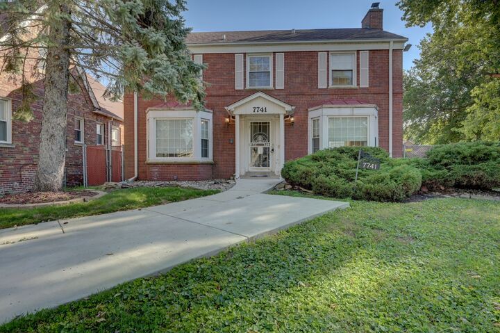 Property Photo: 7741 S Paxton Avenue IL 60649