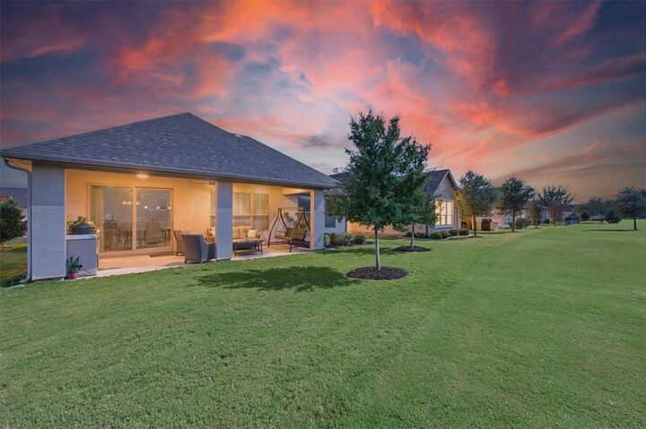 Property Photo:  9708 Stonefield Way  TX 76207 