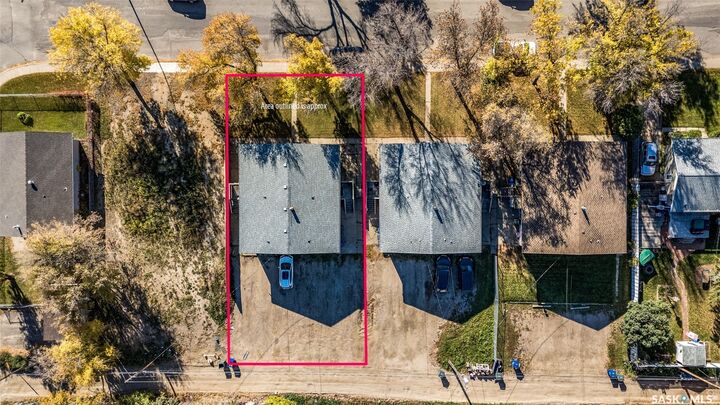 Property Photo: 580 26th Street E SK S6V 1V5