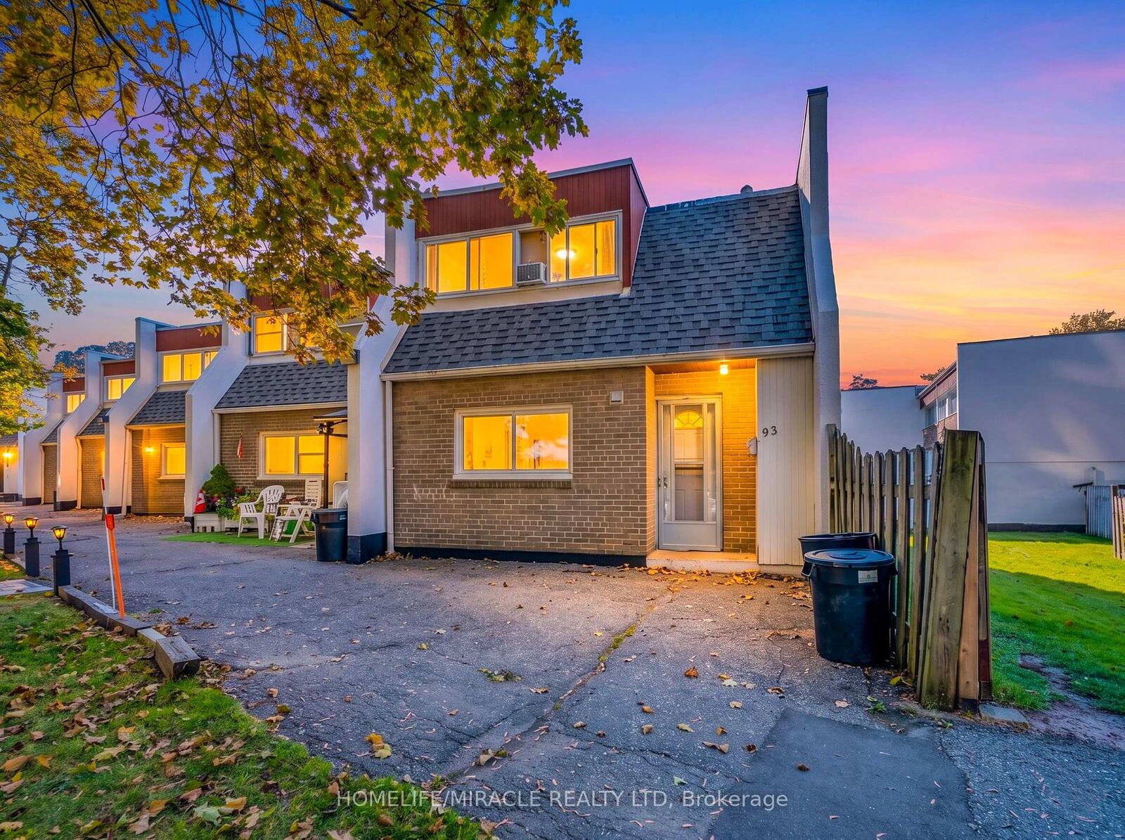 Property Photo:  2901 Jane Street 93  ON M3N 2J8 