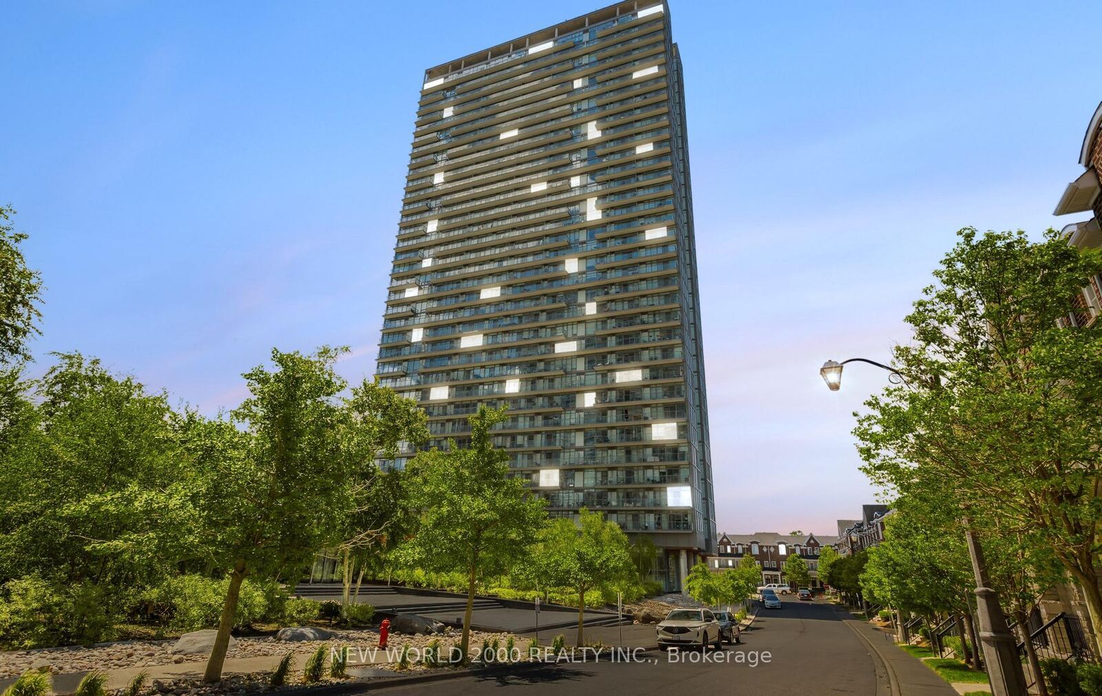 Property Photo:  105 The Queens Way 1902  ON M6S 5B5 