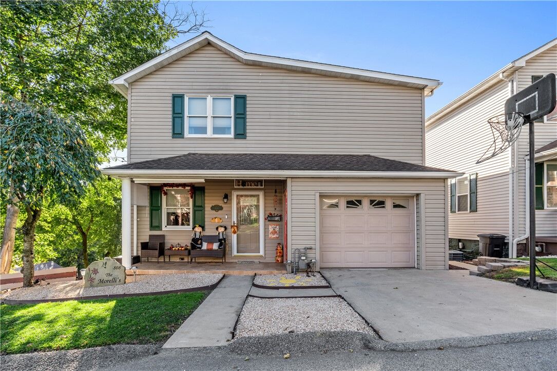 Property Photo:  808 High St  PA 15681 