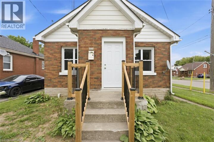 Property Photo:  249 Clarence Street  ON N3R 3T6 