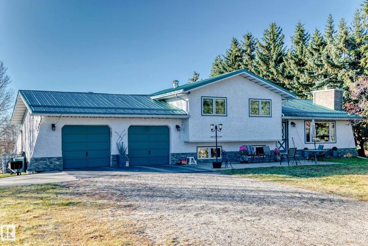 Property Photo: 52520 Rge Road 21 10 AB T0E 0H0