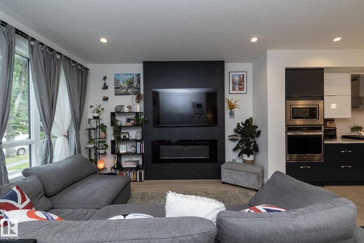 Property Photo: 7733 81 Avenue NW AB T6C 0V4