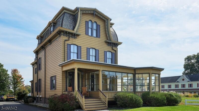 Property Photo:  152 Main St  NJ 08822 