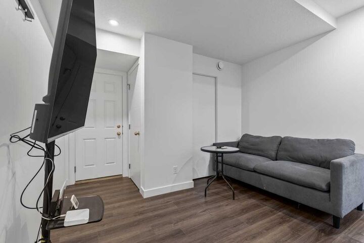 Property Photo:  122 Spring Creek Common SW  AB T3H 6E2 