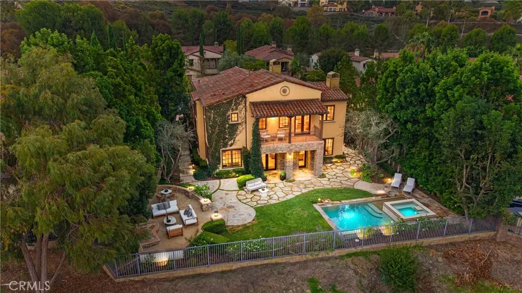 Property Photo:  33 Canyon Terrace  CA 92603 