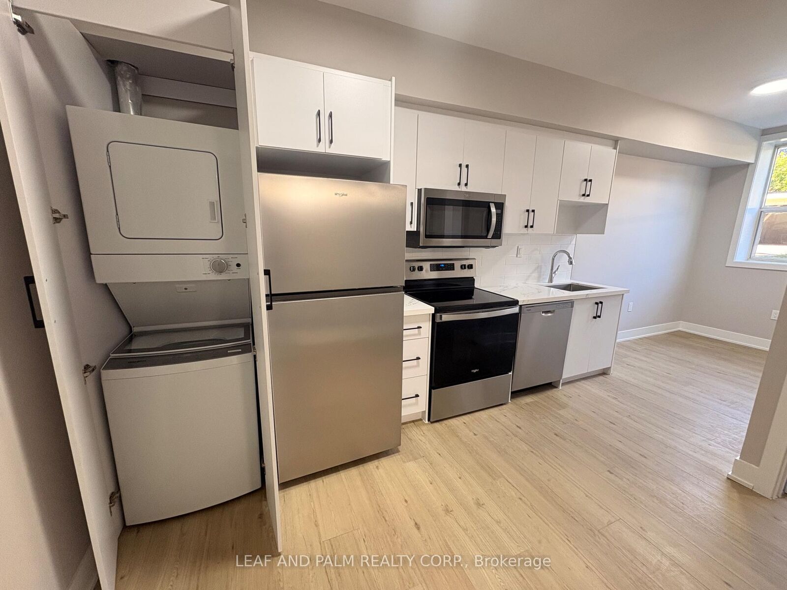 Property Photo: 1689 Victoria Pk Avenue 100 ON M1R 1R2