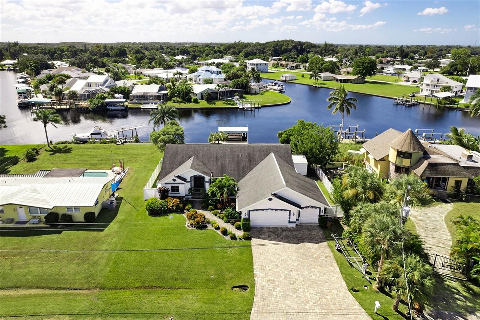 Property Photo:  13361 Marquette Boulevard  FL 33905 