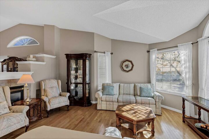 Property Photo:  59 Scotia Landing NW  AB T3L 2K2 