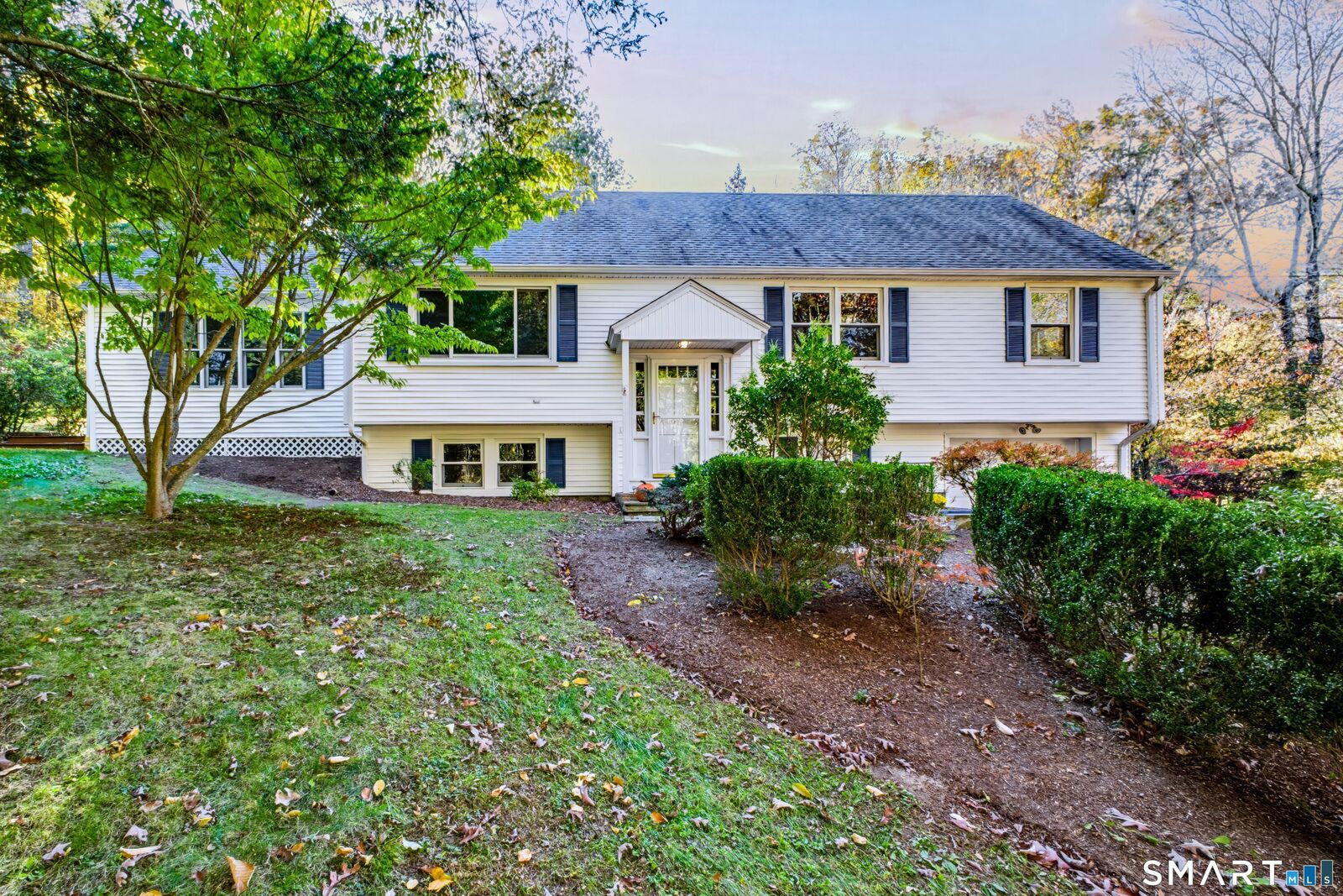Property Photo:  466 County Road  CT 06443 