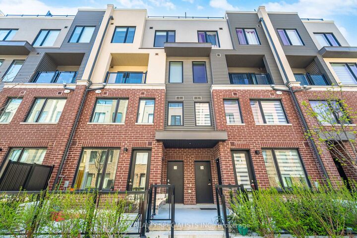 Property Photo:  3405 Ridgeway Drive 21  ON L5L 0B9 