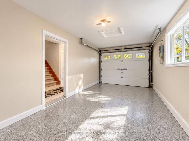 Property Photo: 7 Harrow Court Upper ON N6C 5A6