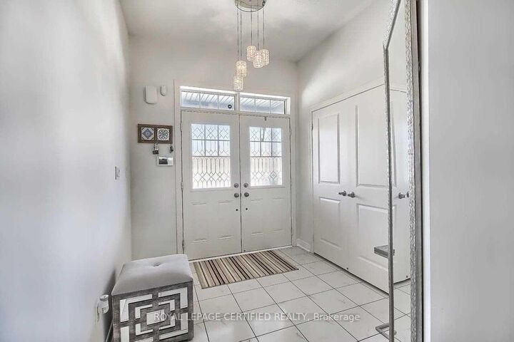 Property Photo:  170 Gibson Circle  ON L6B 1H9 