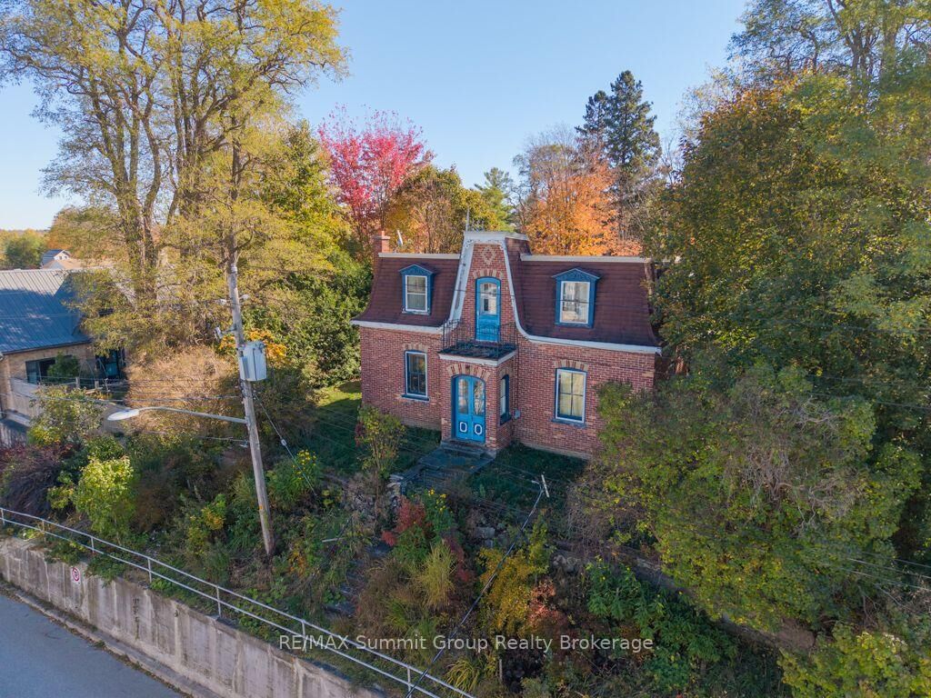 Property Photo:  13 Collingwood Street  ON N0C 1C0 