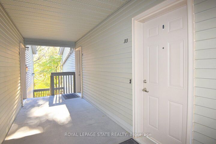 Property Photo:  2030 Cleaver Avenue W 313  ON L7M 4C3 