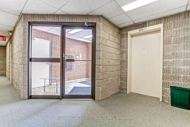 Property Photo: 125 Elm Street 11 ON N5R 1H9