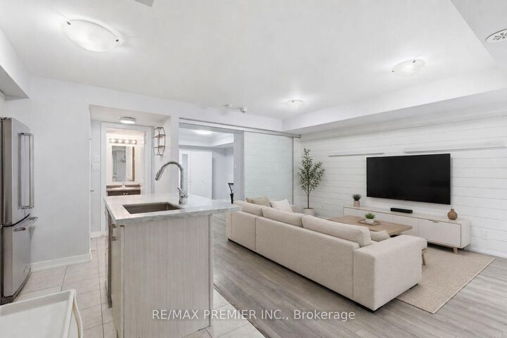 Property Photo:  2315 Sheppard Avenue W 44  ON M9M 0E8 