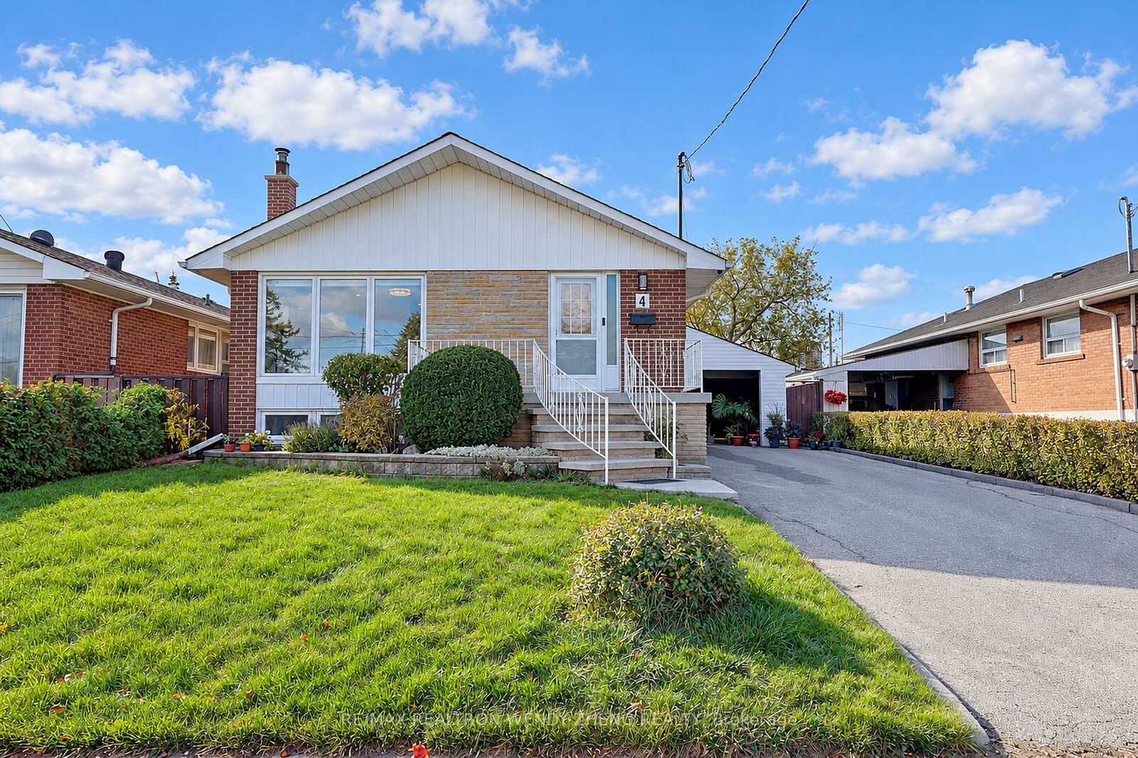 Property Photo:  4 Amethyst Road  ON M1T 2E7 