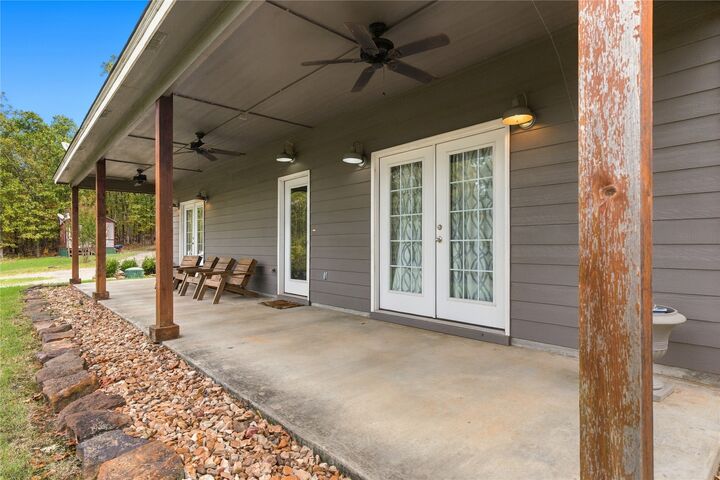 Property Photo: 19398 Highway 80 OK 74441