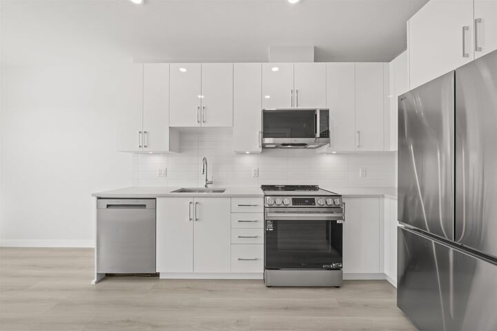 Property Photo:  8423 Cedar Street 417  BC V4S 1A1 