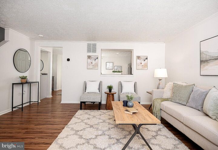 Property Photo: 5 Greenleaf Road MD 21234