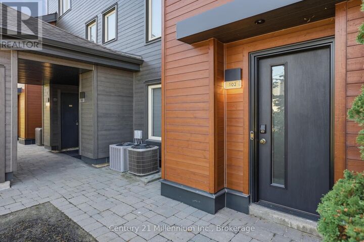 Property Photo:  110 Fairway Court 102  ON L9Y 0P8 