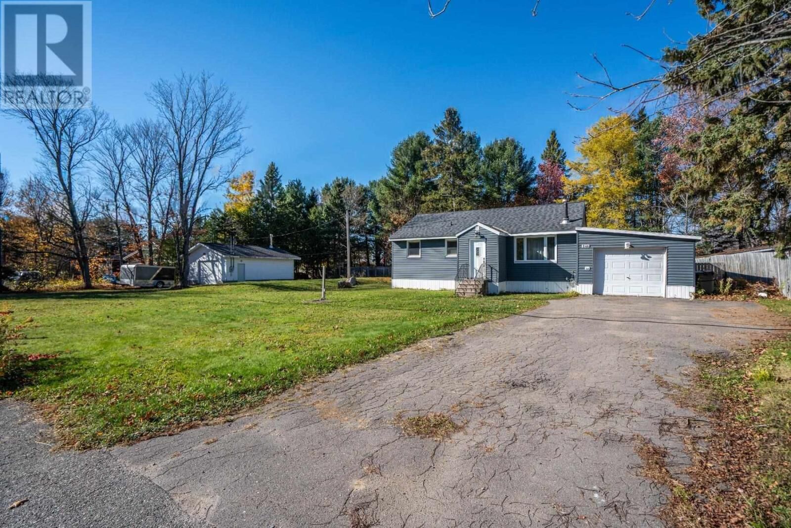 Property Photo: 246 Old Highway 17 N ON P6A 5K7
