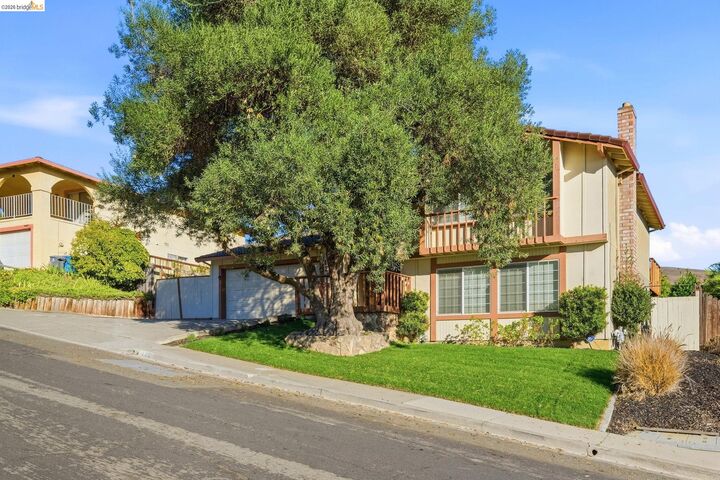 Property Photo:  122 Stratford St  CA 94591 