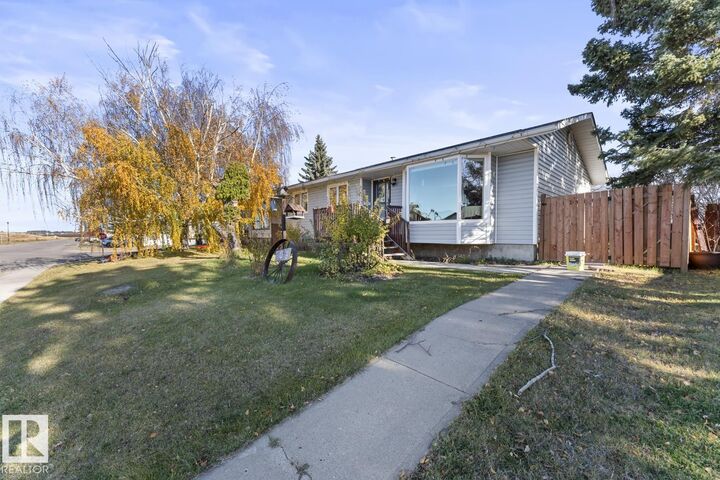 Property Photo:  5019 45 Street  AB T9M 1Z2 