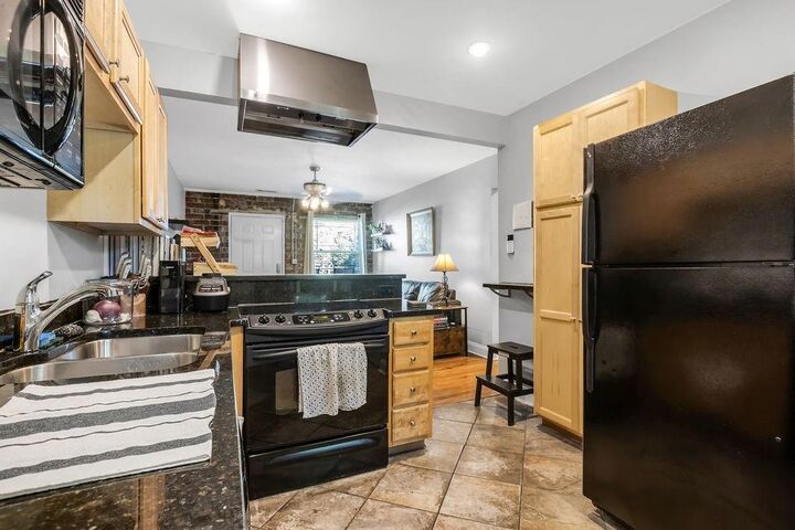 Property Photo: 40 Daniel Street NW 8 GA 30312