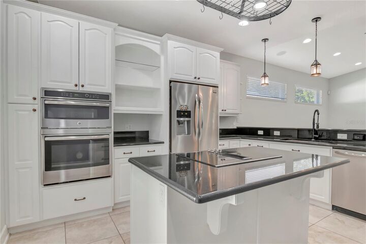 Property Photo: 3816 W Estrella Street FL 33629