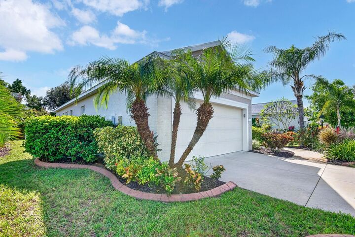 Property Photo:  5312 Aqua Breeze Drive  FL 34208 