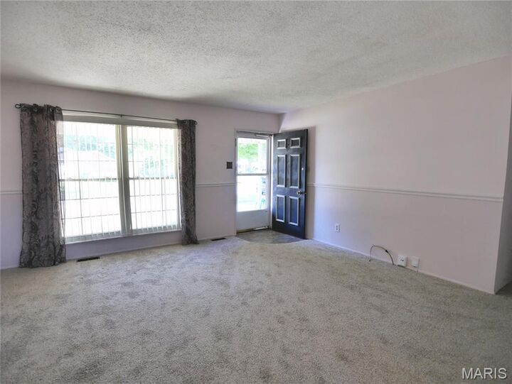 Property Photo:  2580 Hedgerow Drive  MO 63031 