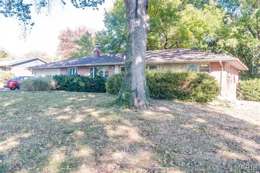Property Photo:  718 Villa Capri Court  MO 63132 