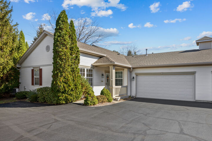 Property Photo: 13054 Pennsylvania Avenue IL 60142