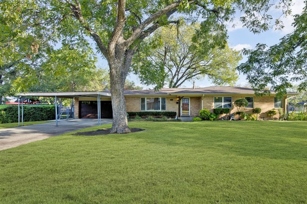 Property Photo:  7305 Coronet Avenue  TX 76180 