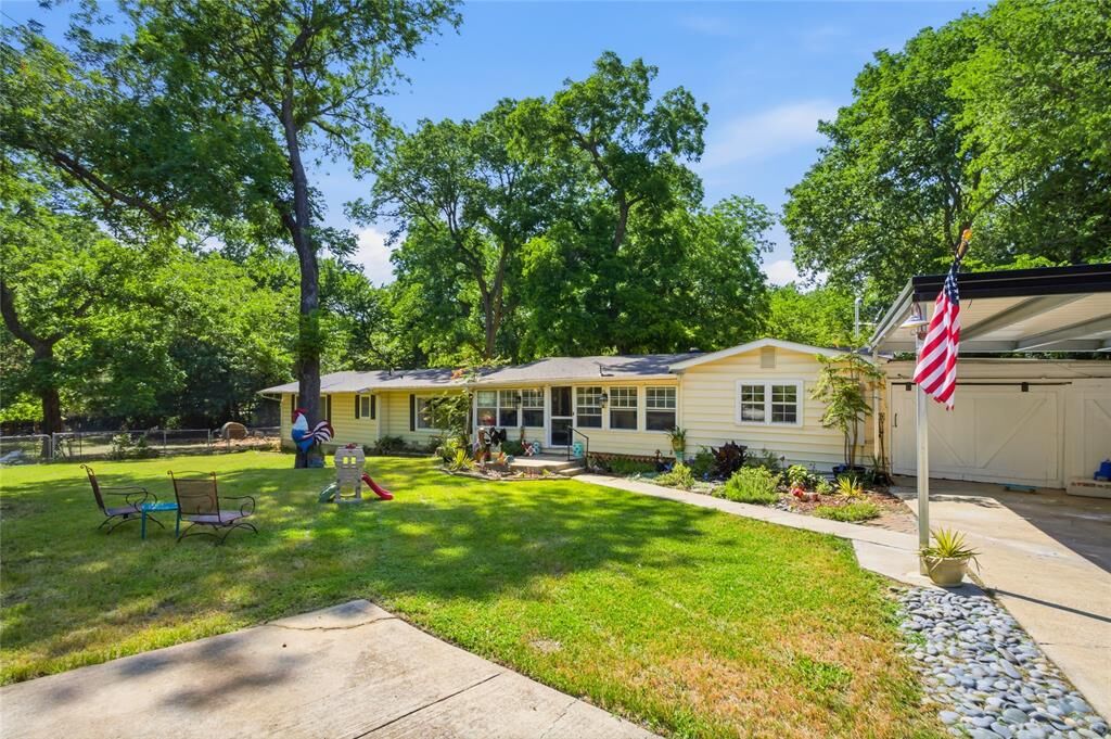 Property Photo:  1641 Ben Davis Drive  TX 75040 