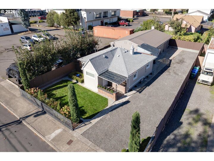 Property Photo:  18149 SE Pine St  OR 97233 