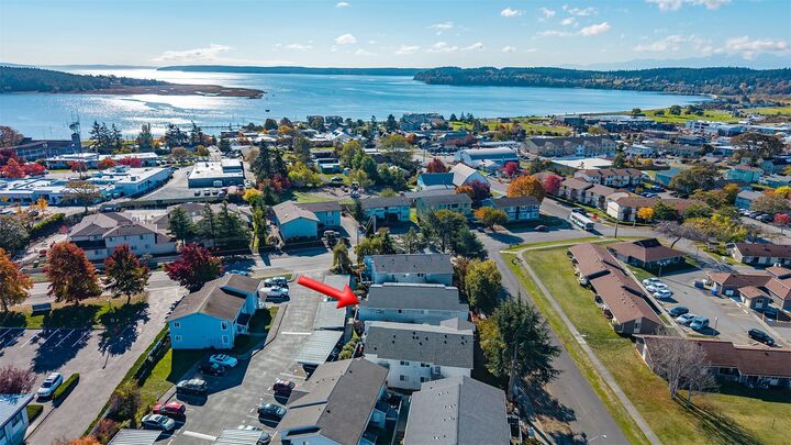 Property Photo:  730 SE 8th Avenue B102  WA 98277 