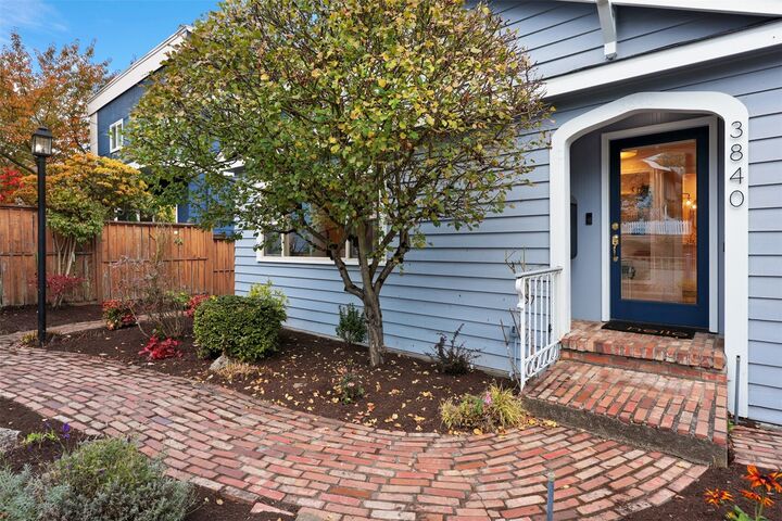 Property Photo:  3840  34th Avenue SW  WA 98126 